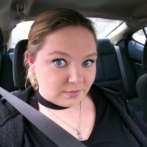 Meet your Posher, Ella